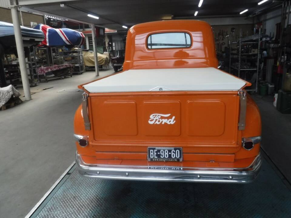Image 3/50 of Ford F-1 (1948)