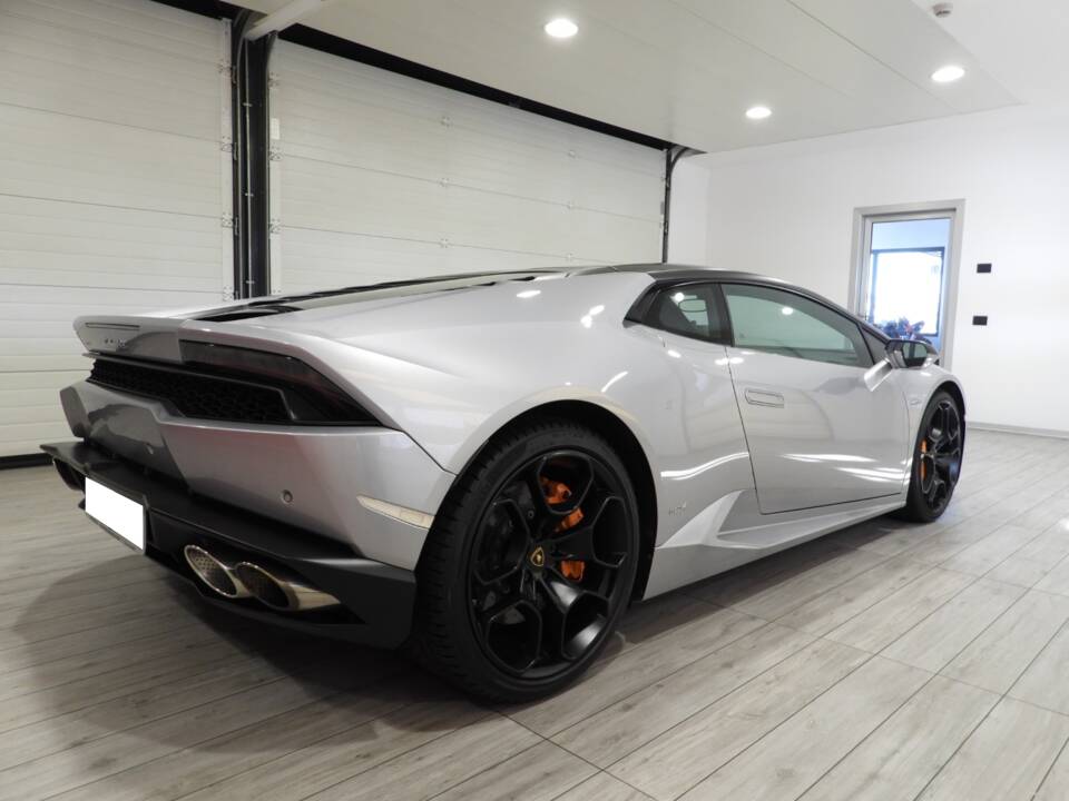 Image 4/15 of Lamborghini Huracán LP 610-4 (2014)
