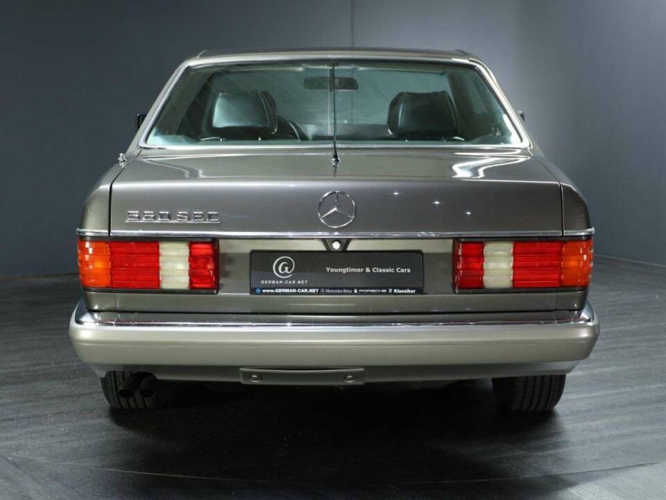 Image 4/30 of Mercedes-Benz 560 SEC (1988)