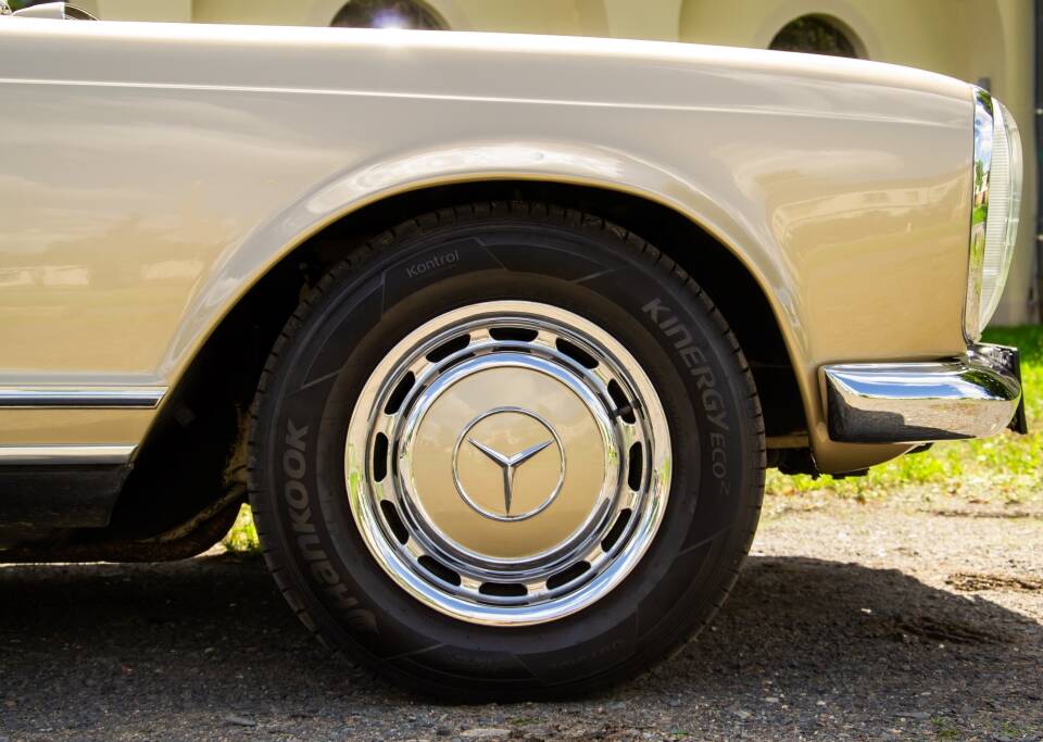 Image 41/56 de Mercedes-Benz 280 SL (1970)