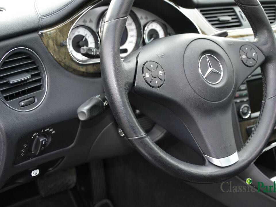 Bild 43/50 von Mercedes-Benz CLS 350 CGI (2008)