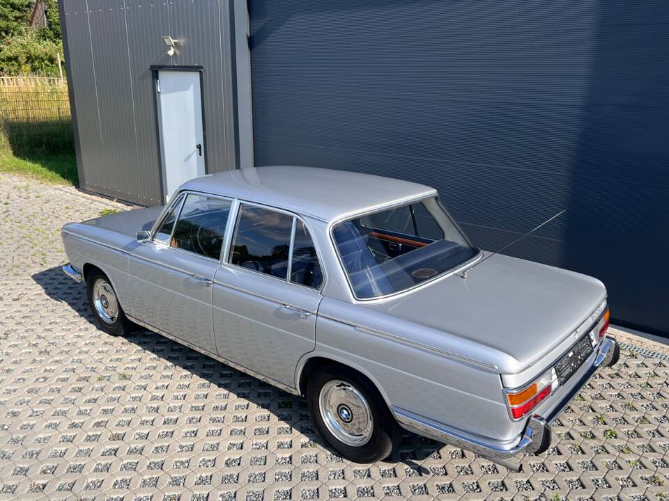 Image 4/30 of BMW 2000 tilux (1968)