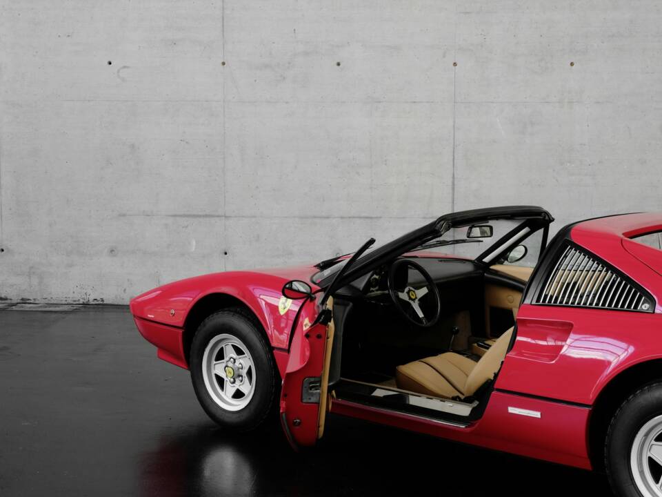 Bild 15/50 von Ferrari 308 GTS (1979)