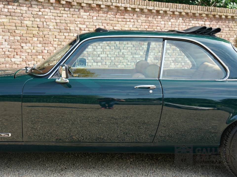 Immagine 21/50 di Jaguar XJ 6 L 4.2 (1975)