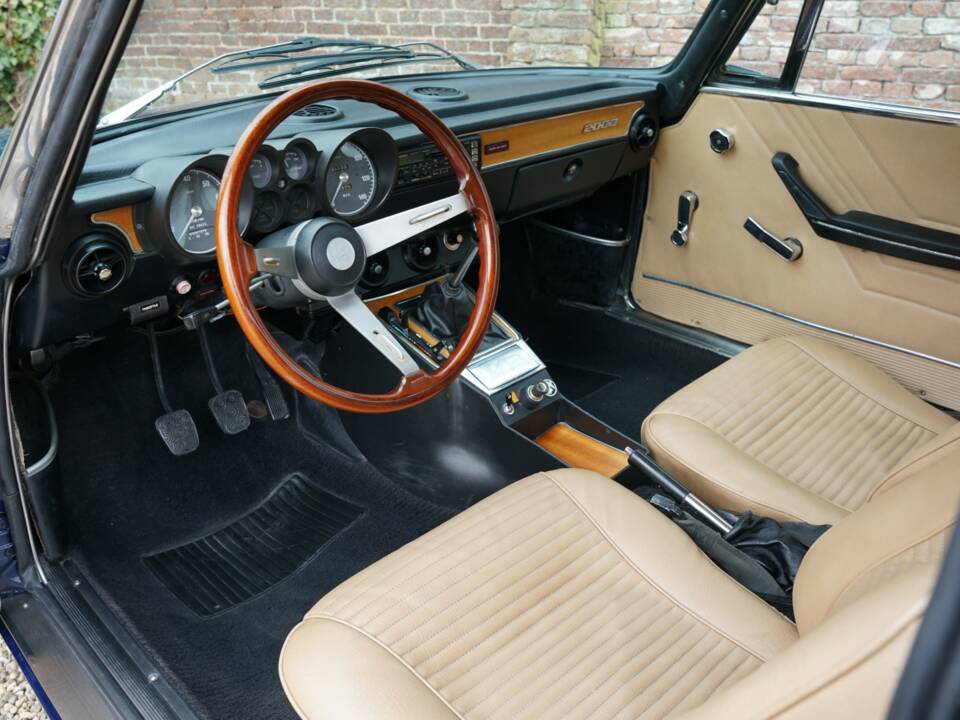 Bild 32/50 von Alfa Romeo 2000 GTV (1974)