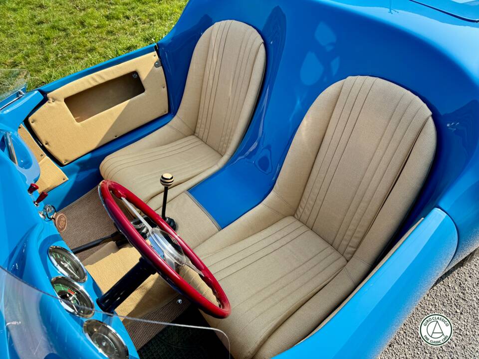 Afbeelding 21/28 van Devin D Spyder (1961)