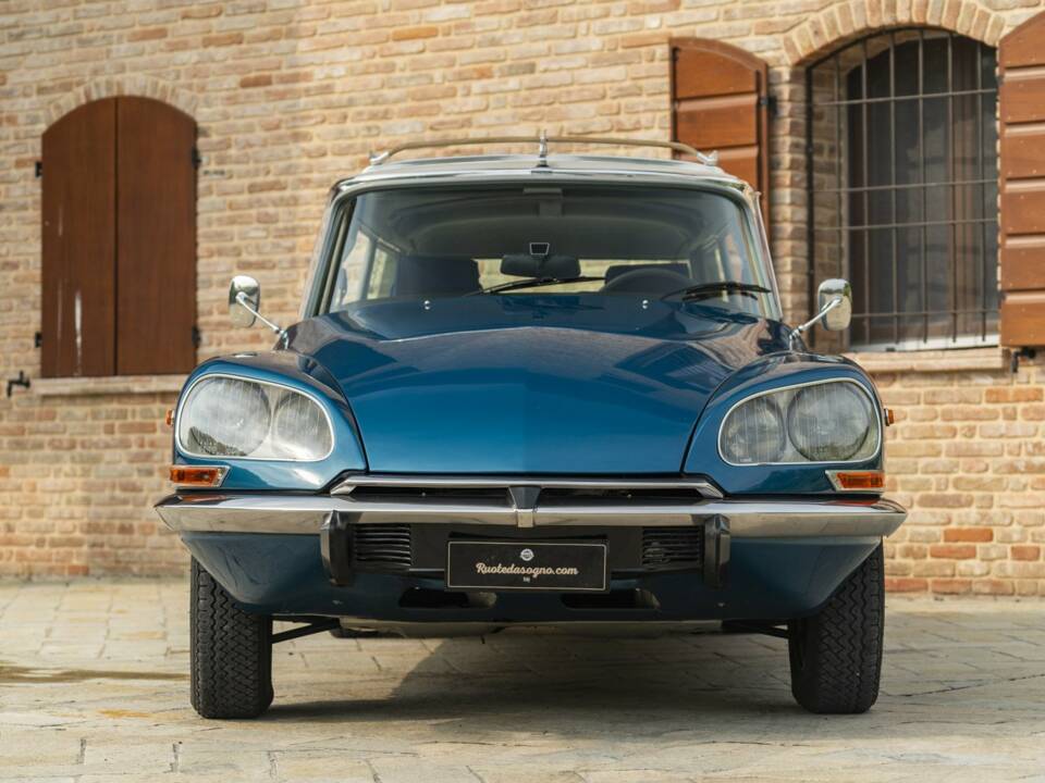 Bild 3/50 von Citroën DS 23 Break (1973)