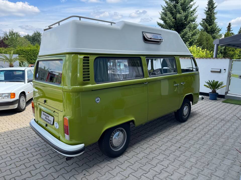 Image 54/100 of Volkswagen T2b Westfalia (1979)