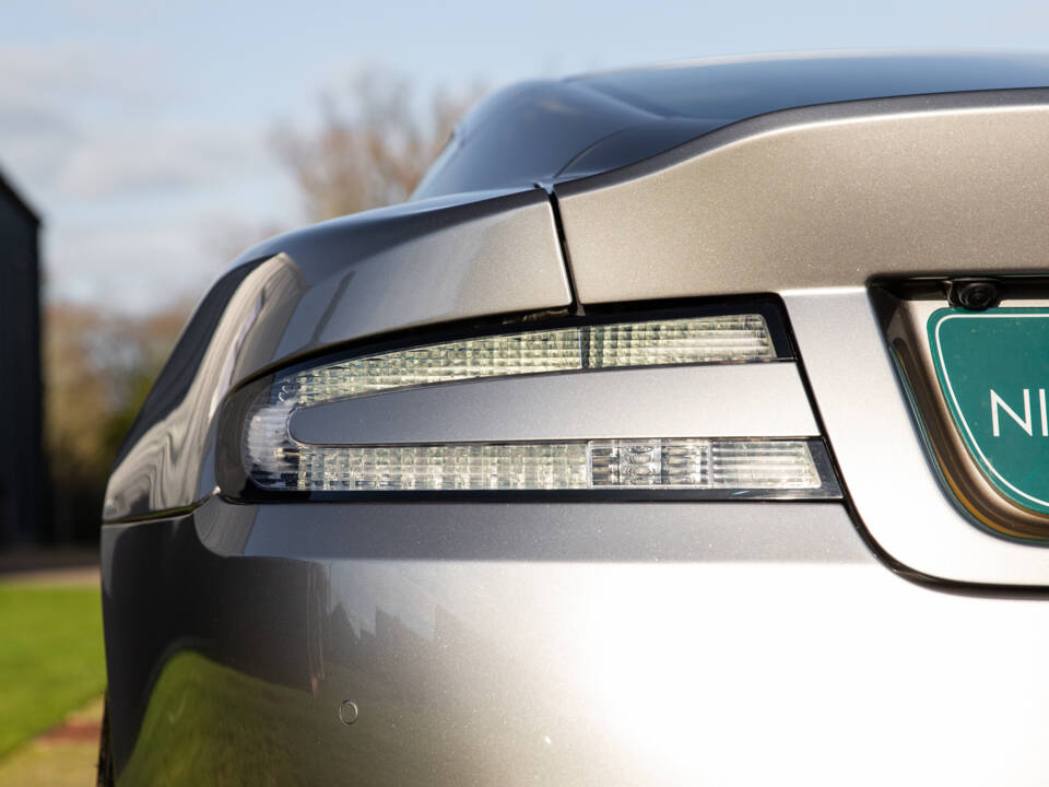 Image 42/97 of Aston Martin DB 9 GT &quot;Bond Edition&quot; (2015)