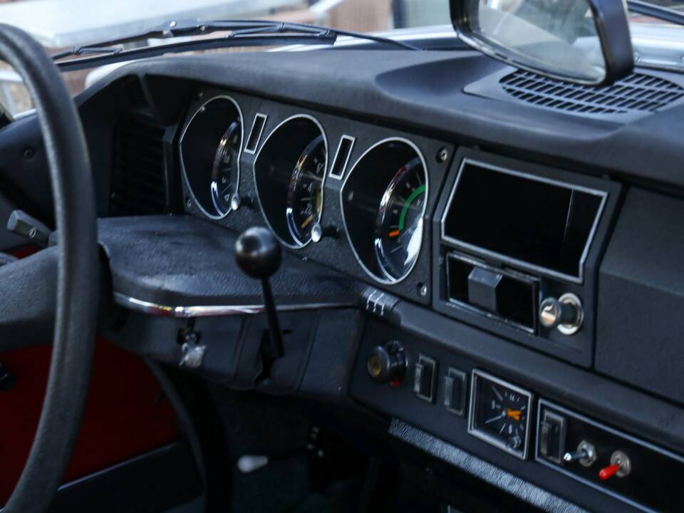 Bild 39/50 von Citroën DS 20 (1974)