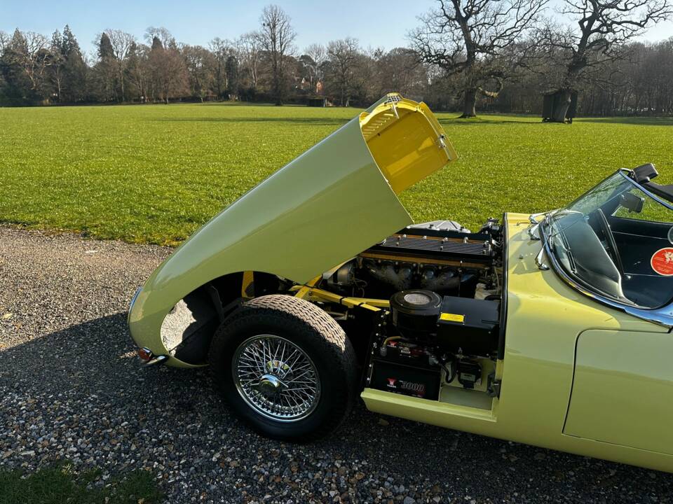 Afbeelding 76/100 van Jaguar E-Type (1968)