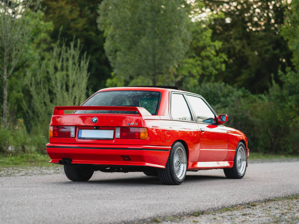 Image 26/50 of BMW M3 (1987)