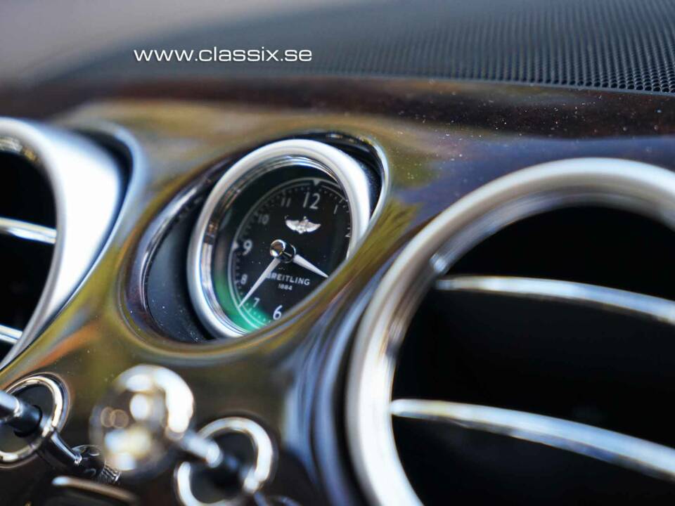 Image 14/28 of Bentley Continental GT V8 (2016)