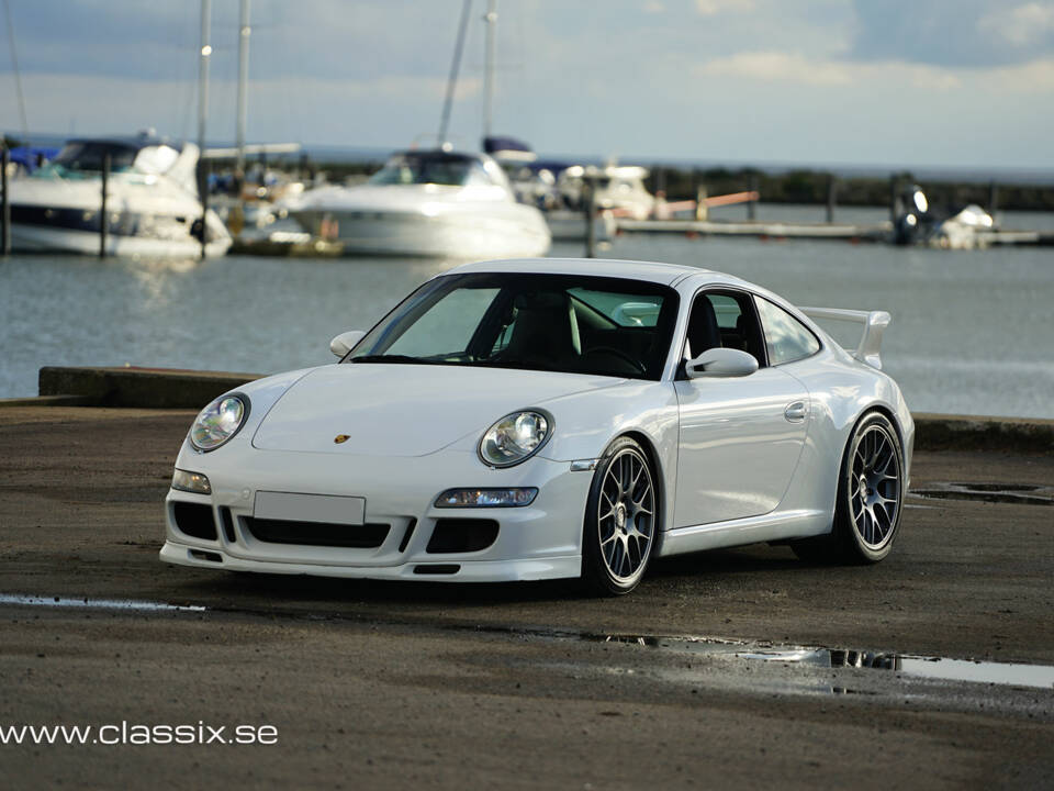 Image 2/25 of Porsche 911 Carrera S (2005)