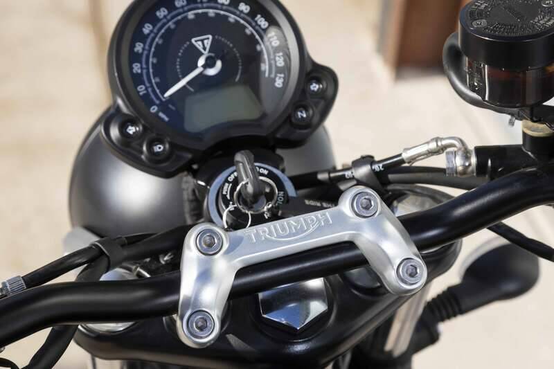 Immagine 36/42 di Triumph Street Twin Bonneville (2021)