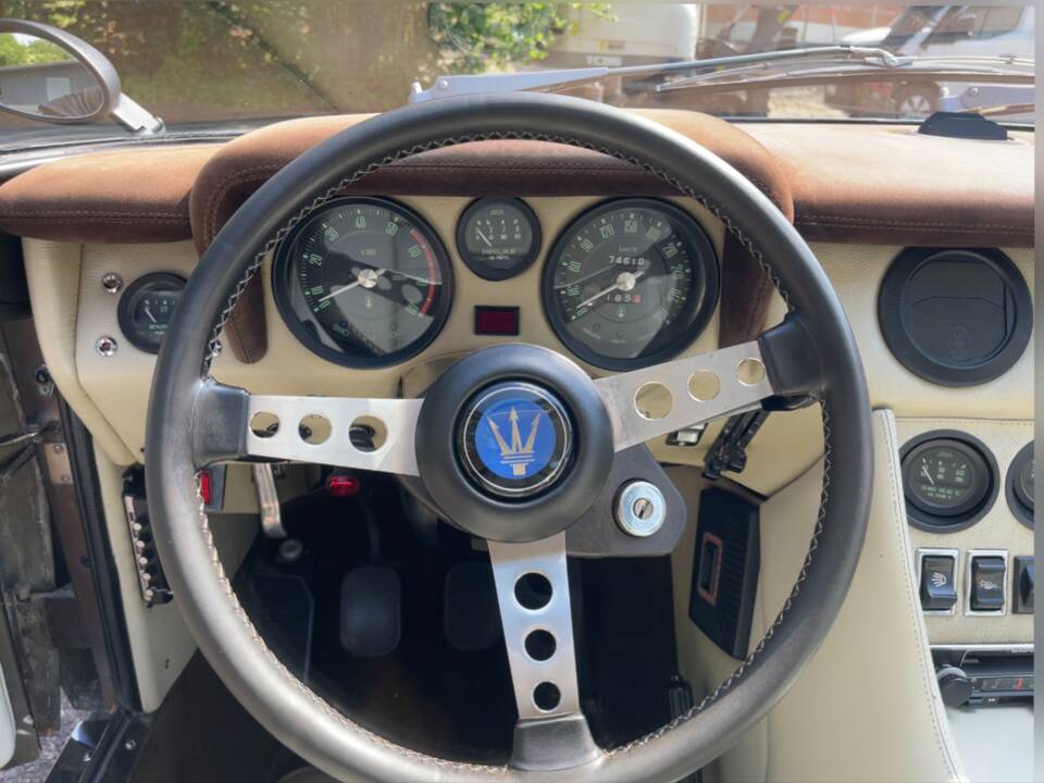 Bild 10/14 von Maserati Indy 4900 (1974)