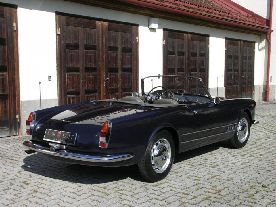 Bild 42/44 von Alfa Romeo 2000 Spider (1959)