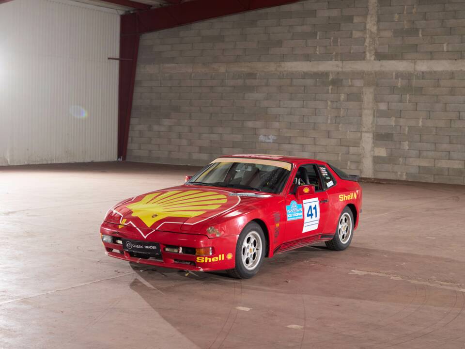 Image 15/38 of Porsche 944 (1985)