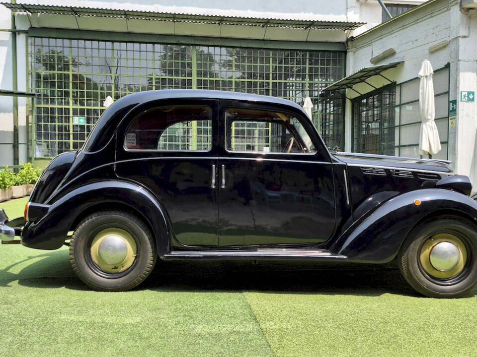 Image 8/47 of FIAT 1100 E (1952)
