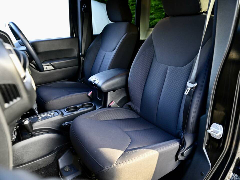 Image 32/50 of Jeep Wrangler 3.6 V6 (2014)