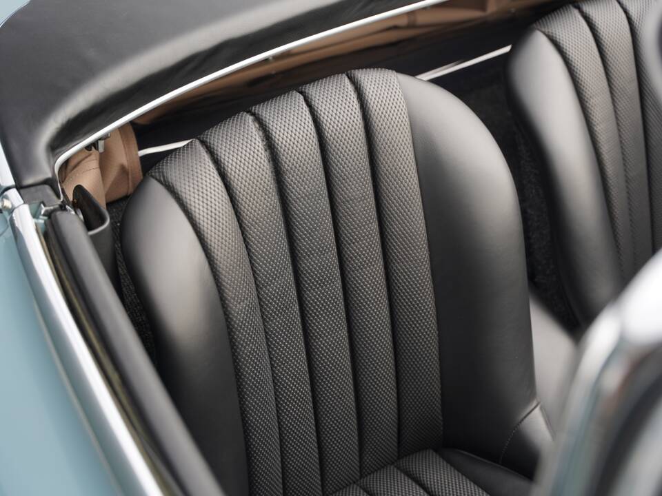 Image 11/43 of Mercedes-Benz 300 SL Roadster (1960)