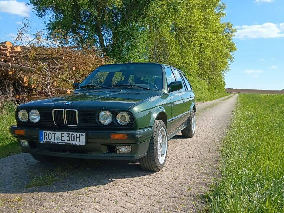 Image 6/21 of BMW 325i Touring (1989)