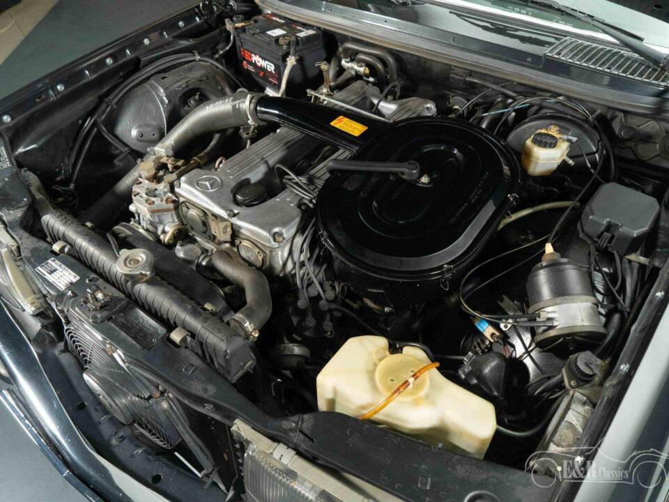 Immagine 5/19 di Mercedes-Benz 280 CE (1977)