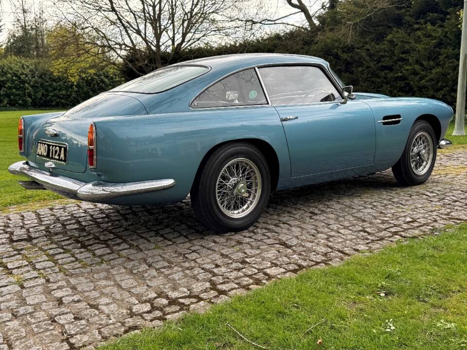 Afbeelding 12/30 van Aston Martin DB 4 (1959)