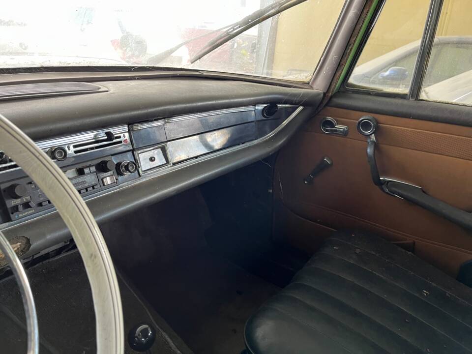 Image 6/15 de Mercedes-Benz 200 D Universal (1967)