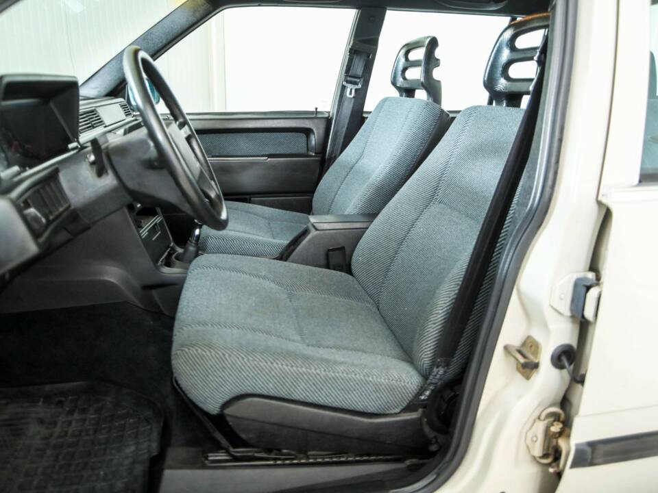 Image 15/50 of Volvo 740 GL (1987)