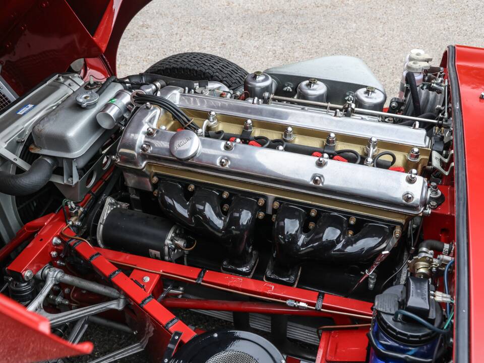 Image 39/41 de Jaguar E-Type 3.8 (1964)