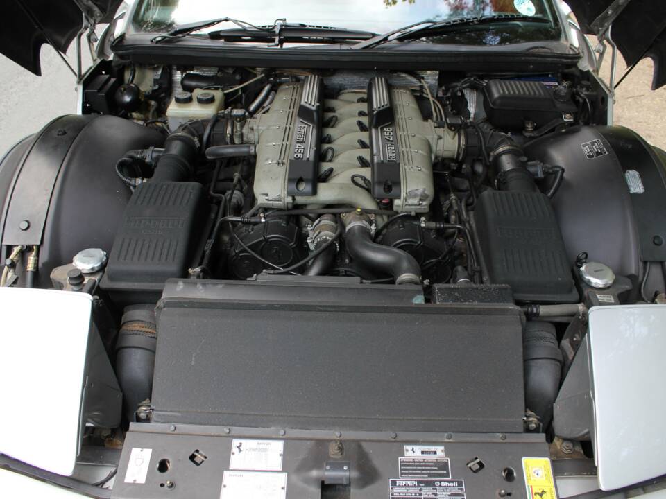 Image 17/18 of Ferrari 456 GTA (1997)