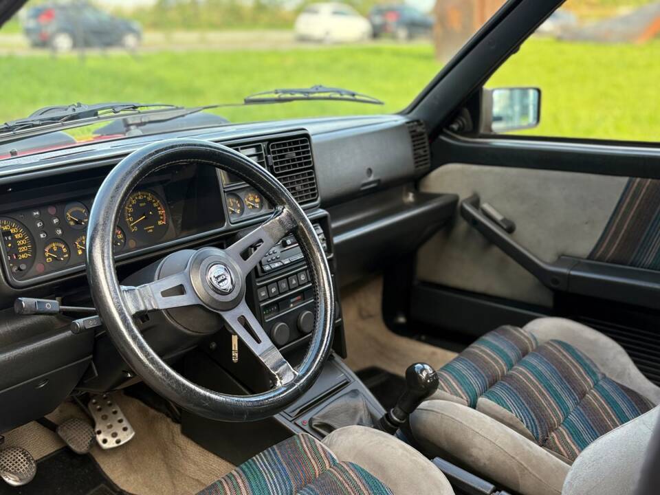 Afbeelding 6/11 van Lancia Delta HF Turbo (1986)