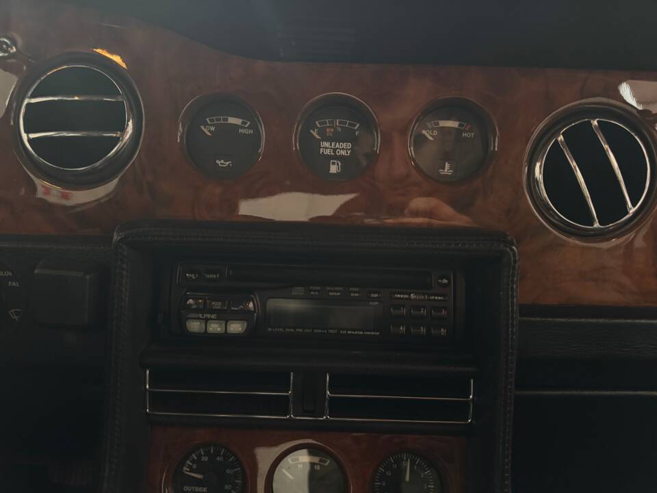 Image 24/37 of Bentley Turbo R (1989)