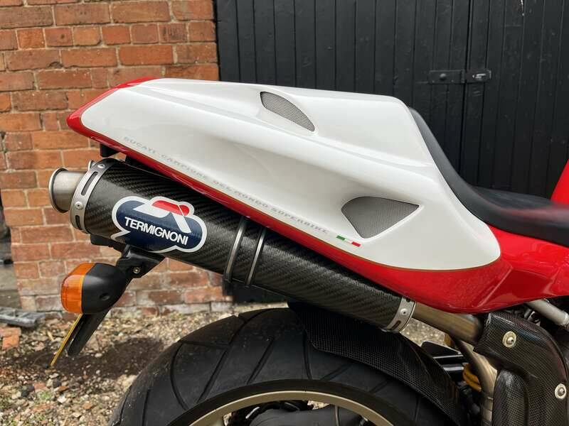 Image 6/31 of Ducati DUMMY (1997)