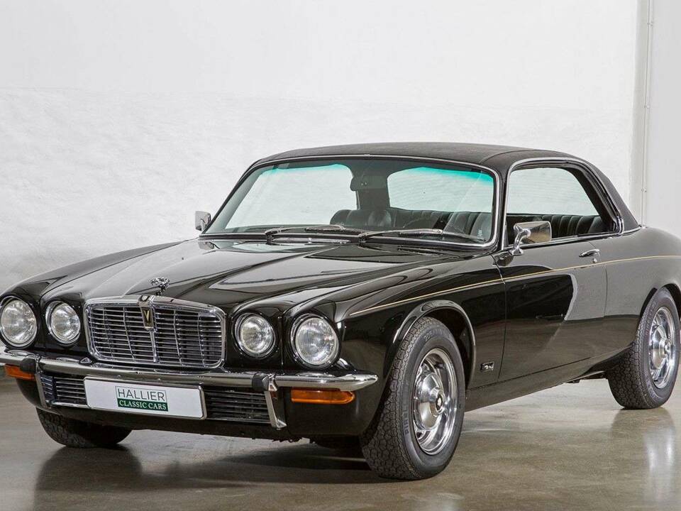 Image 1/31 of Jaguar XJ 5.3 C (1978)
