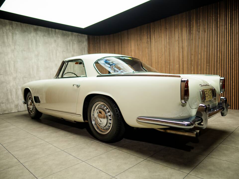 Bild 27/99 von Maserati 3500 GT Touring (1959)