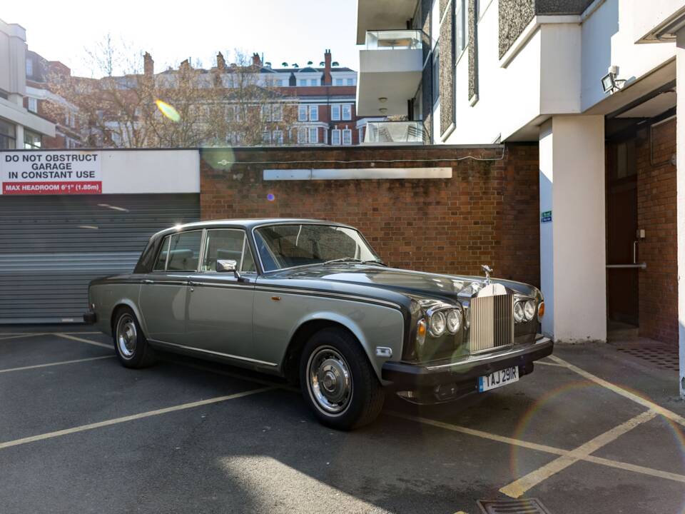 Image 11/50 of Rolls-Royce Silver Shadow II (1977)