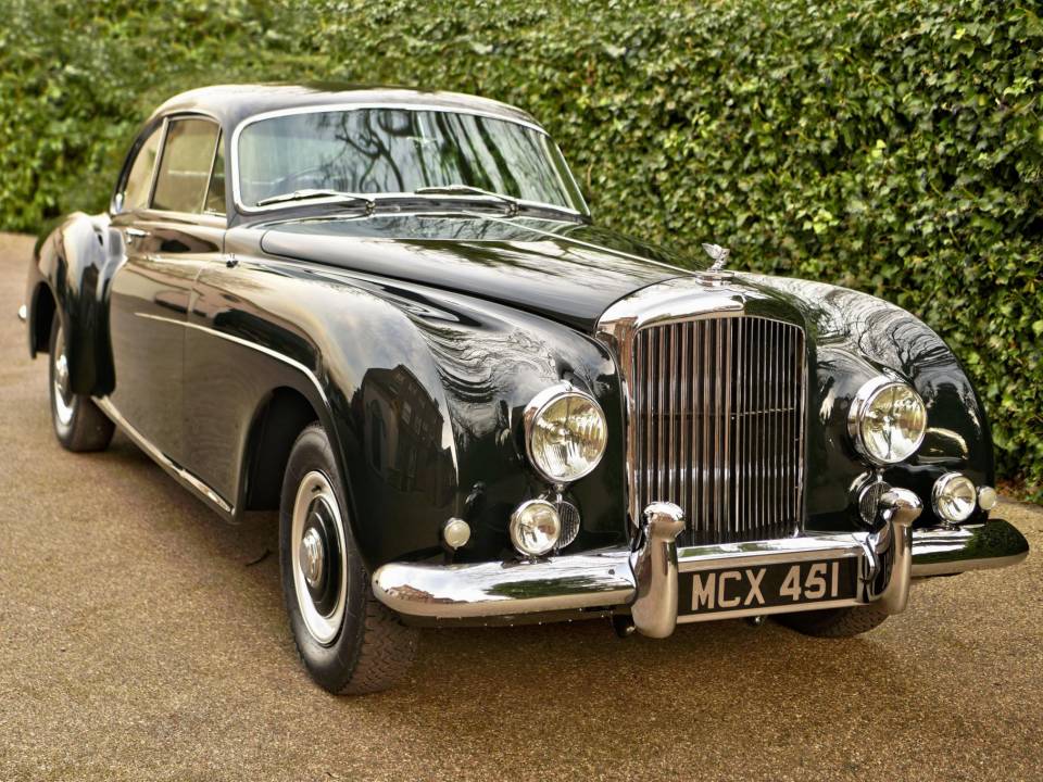 Image 18/50 of Bentley R-Type Continental (1954)