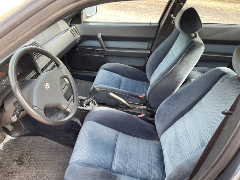 Immagine 5/5 di Alfa Romeo 164 2.0 (1988)