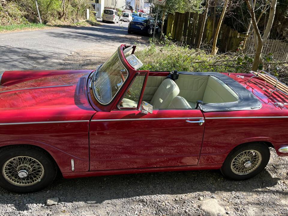 Image 41/50 of Triumph Herald 1200 (1965)