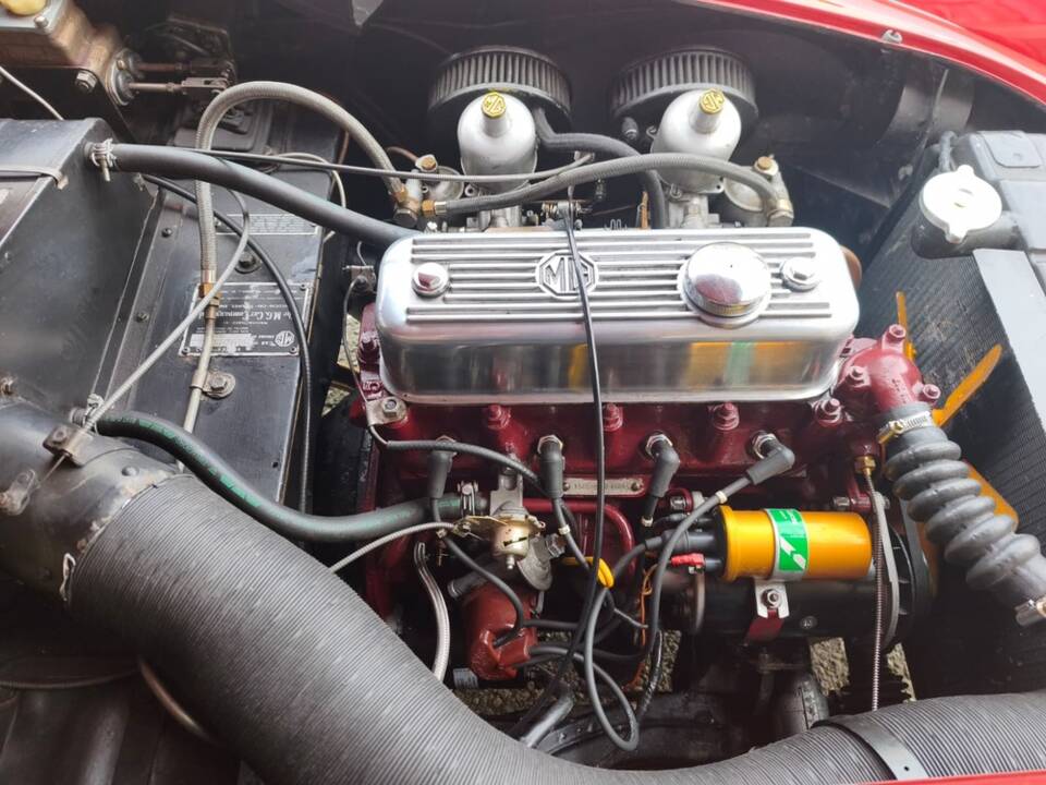 Image 19/24 of MG MGA 1500 (1959)