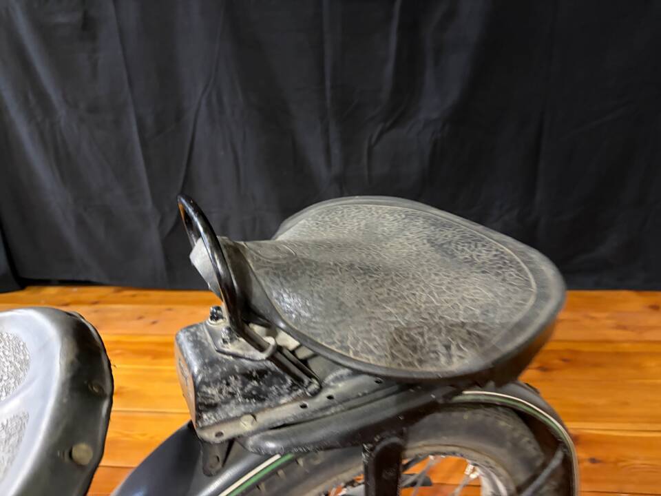 Image 13/16 de Puch 125 T (1900)