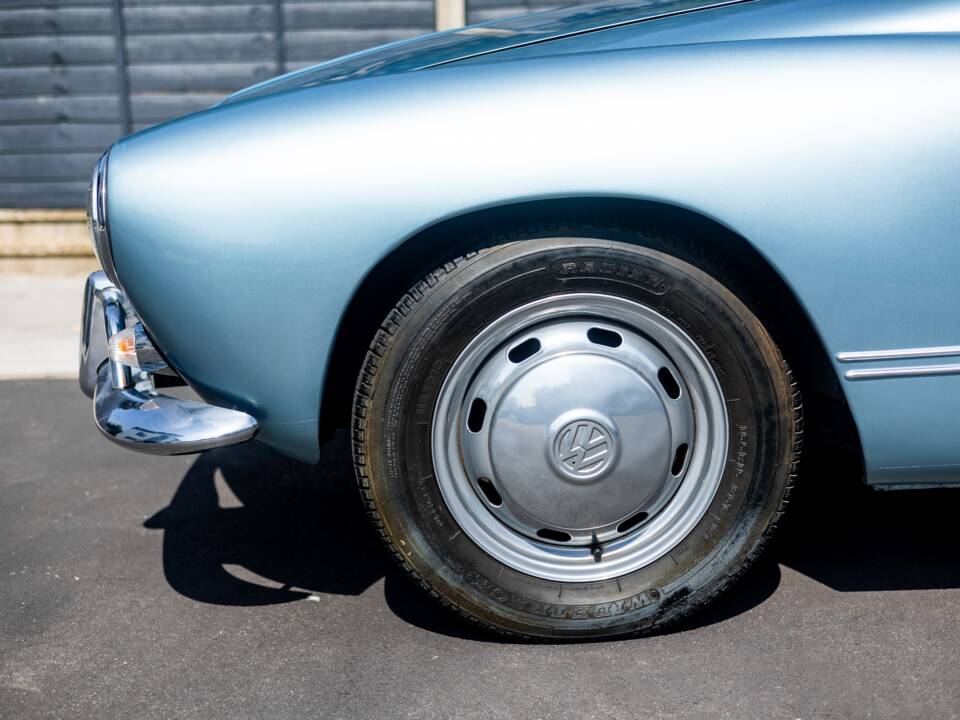Image 36/50 of Volkswagen Karmann Ghia 1500 (1971)