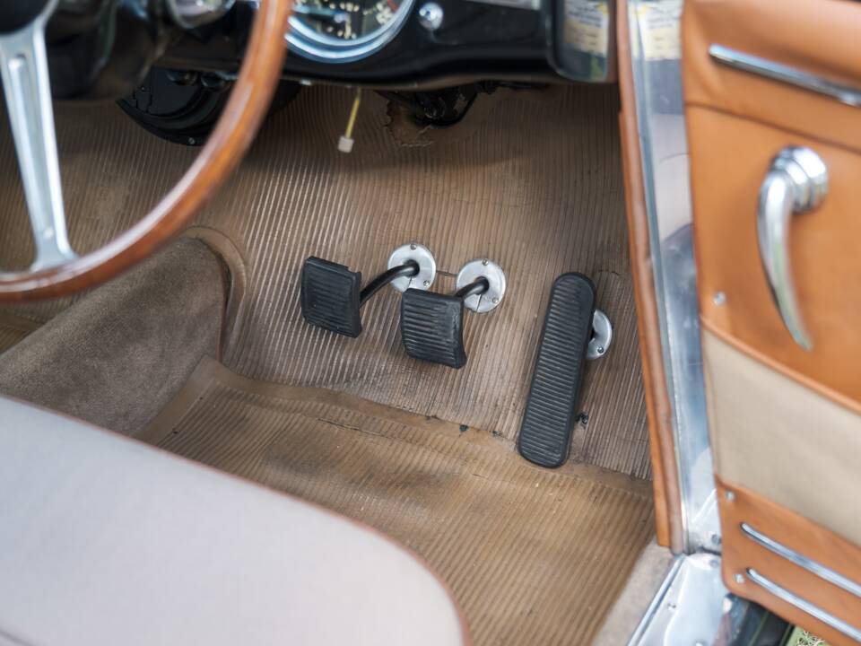 Image 37/97 of Lancia Aurelia B20 GT 2500 (1957)