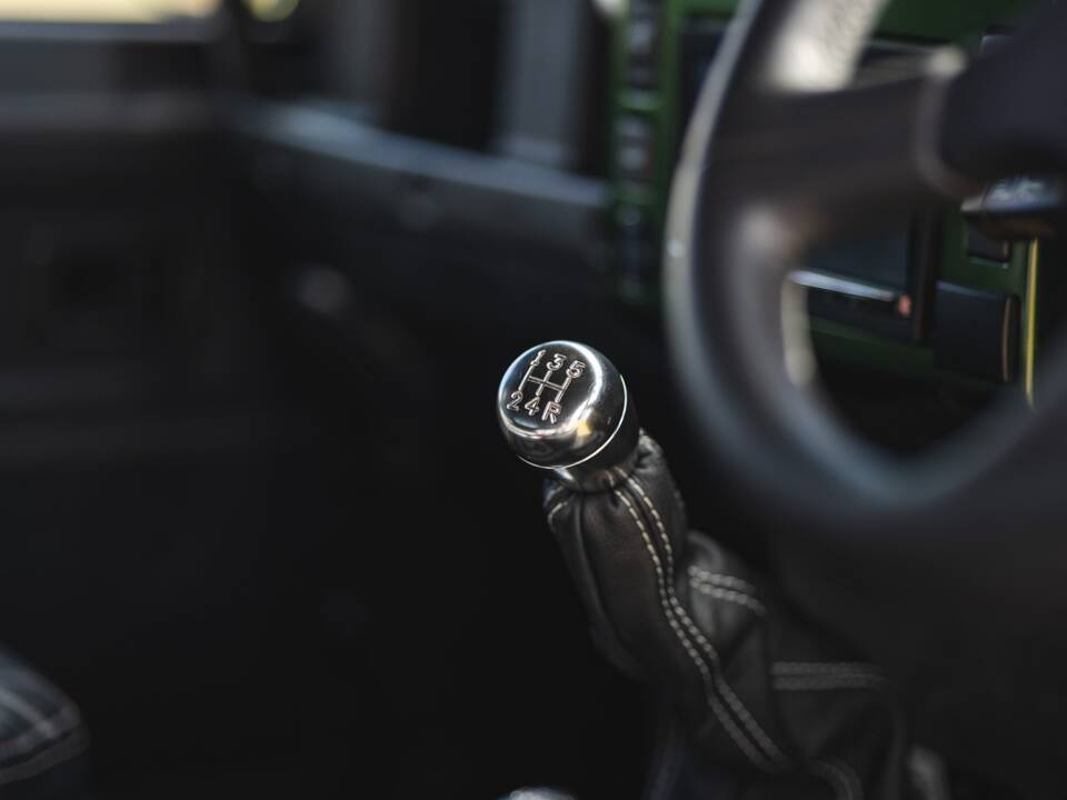 Immagine 26/50 di Land Rover Defender 110 (2005)