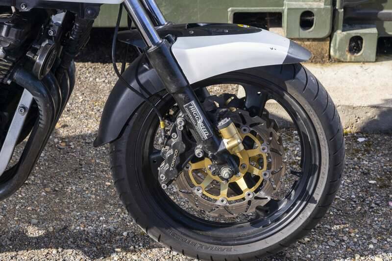 Bild 32/38 von Suzuki GSX 1100 EF (1985)
