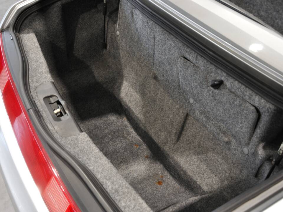Image 25/32 of Alfa Romeo Spider 3.0 V6 24V (2002)