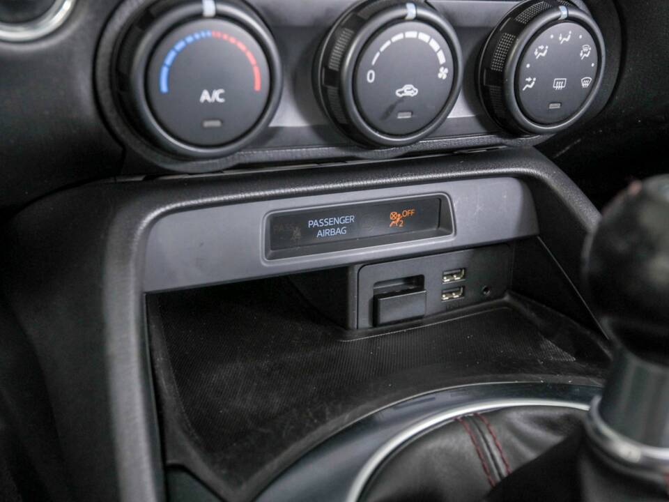 Imagen 33/50 de Mazda MX-5 1.5 (2016)