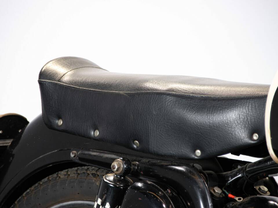 Immagine 32/50 di MV Agusta 125 TR (1958)